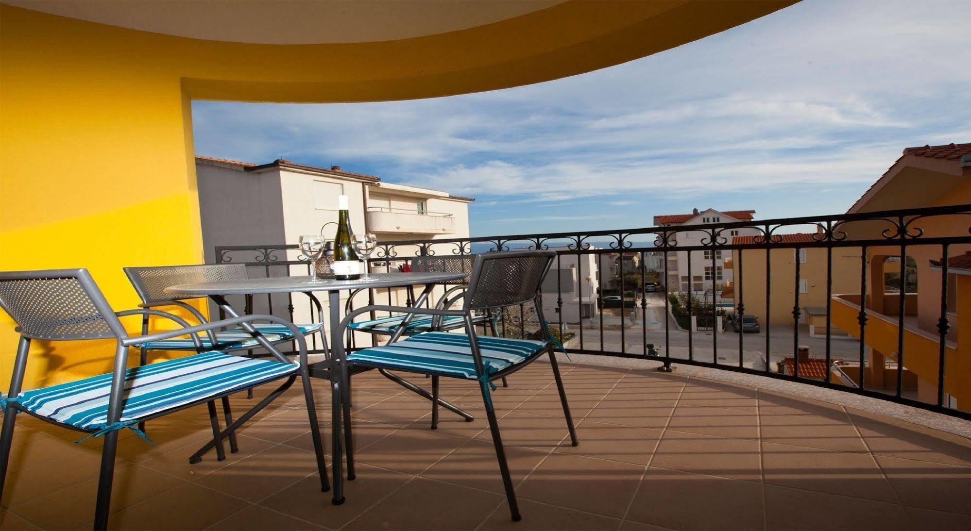 Apartments Roses Stobreč Exterior foto